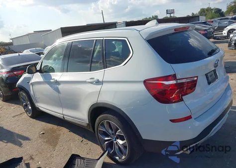 2015 BMW X3 xDrive28I z USA, uszkodzony, nr VIN 5UXWX9C58F0D52464